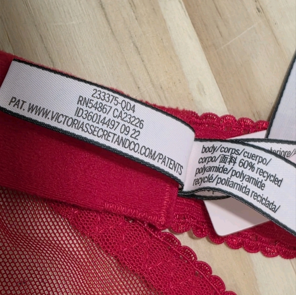 Victoria’s Secret Size M Red White Lightly Lined Lace Apron Lingerie Teddy - Picture 9 of 12
